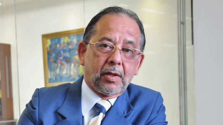 Huchi Lora desmiente acusaciones sobre pagos de la USAID