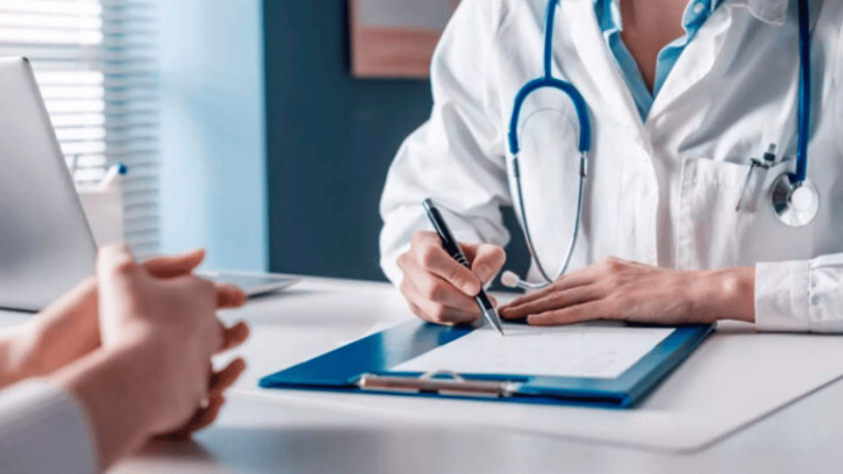 Aumento salarial para médicos ya es un hecho; inician a recibir su reajuste