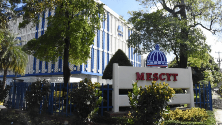 Problemas Técnicos Afectan Acceso a Portal de Becas Nacionales 2025