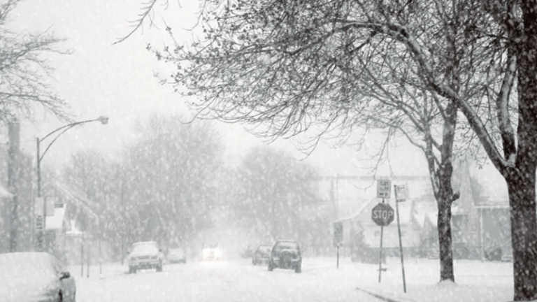Montreal colapsa bajo una histórica tormenta de nieve