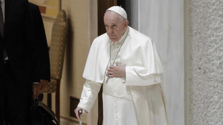 El Papa Francisco Supera la Fase Crítica de su Problema Respiratorio
