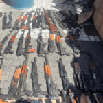 Aduanas refuerza seguridad nacional con incautación de 37 armas de fuego en el puerto de Haina