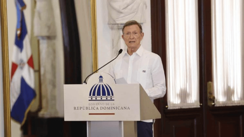 Roberto Álvarez aquejado de influenza y ausente en actos oficiales
