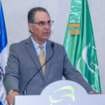 Dr. Santiago Hazim se destaca entre los funcionarios más eficientes del Gobierno, según SONDEOS
