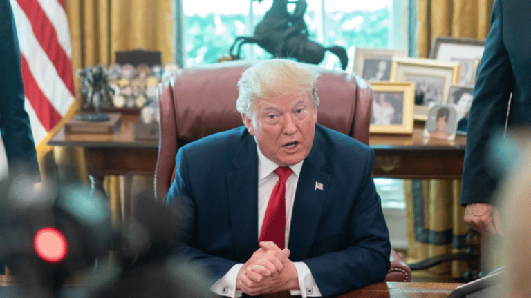 Trump anuncia «aranceles recíprocos» con la UE entre los principales afectados