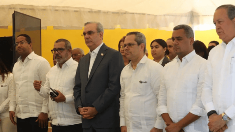 PRESIDENTE LUIS ABINADER INAUGURA PRIMERA UNIDAD DE INTERVENCIÓN TERAPÉUTICA TERRITORIAL EN EL ENSANCHE LUPERÓN