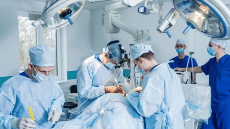Hospital Dr. Francisco Moscoso Puello y la SDU realizan jornada de colocación de implantes de pene