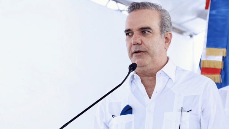 Presidente Abinader plantea reforzar la seguridad en visitas conyugales en las cárceles