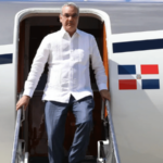 Presidente Luis Abinader regresa al país tras participación en cumbre de la AAFA en Washington D.C.