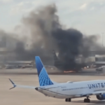 Incidente en Aeropuerto de Denver: Doce personas trasladadas a hospitales tras incendio en avión de American Airlines