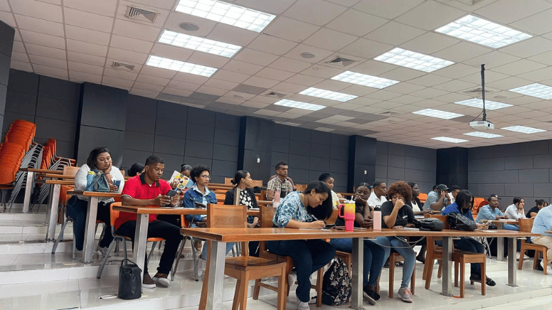 Inicia Diplomado en Oratoria y Maestría de Ceremonia en la UASD Barahona Inicia Diplomado en Oratoria y Maestría de Ceremonia en la UASD Barahona