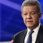 “El dólar anda sin freno, y las reservas disminuyen”, asegura Leonel Fernández