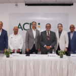 Modesto Guzmán se reúne con comerciantes e industriales de Santiago