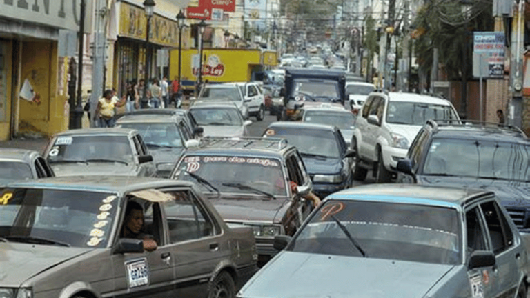 Crecimiento de Conductores Haitianos en el Transporte Público Genera Rechazo en RD