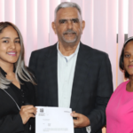 Autoridades municipales entregan resolución sobre regulación del Mototaxi al INTRANT