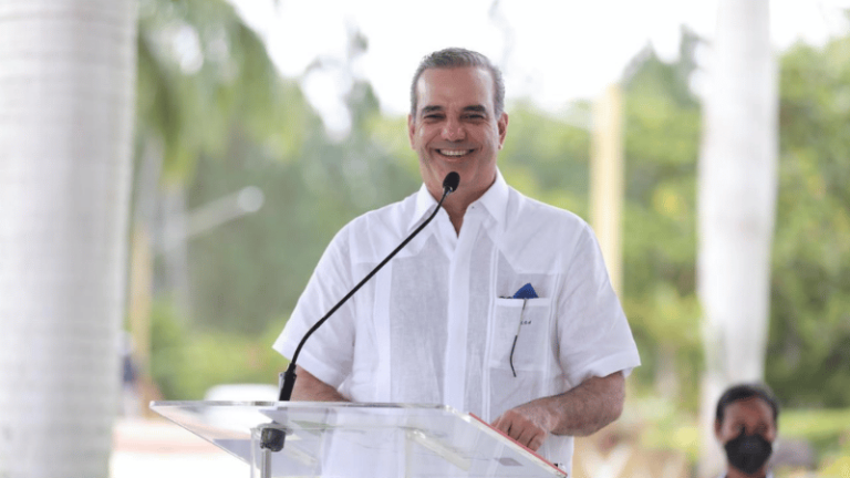 Luis Abinader encabeza tercera jornada de «El Gobierno Contigo» en Pedro Brand