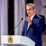 Abinader responde a Leonel: “Yo lo invito a almorzar, pero a Pedernales”