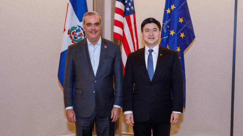 Presidente Luis Abinader refuerza alianza estratégica con la Universidad de Purdue