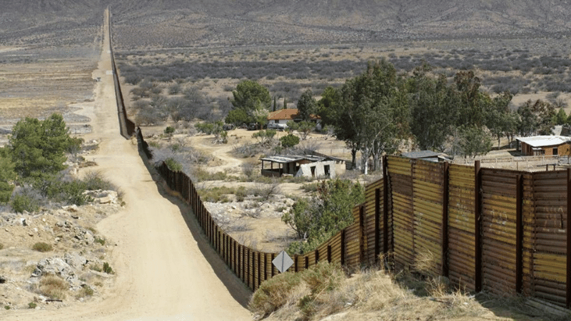 Drástica caída en detenciones de inmigrantes en la frontera sur de EE.UU. Drástica caída en detenciones de inmigrantes en la frontera sur de EE.UU.