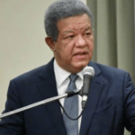 Leonel Fernández extiende nueva invitación a Abinader para recorrer el país y evaluar avances de obras