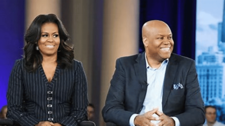 Michelle Obama lanza un nuevo pódcast semanal junto a su hermano