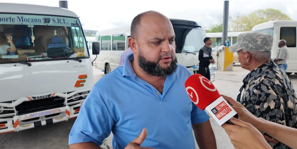 Flujo de pasajeros se mantiene lento este Martes Santo pese al inicio del asueto