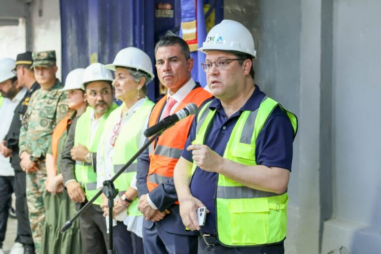 Aduanas destruye más de un millón de mercancías falsificadas que intentaron comercializar en el país