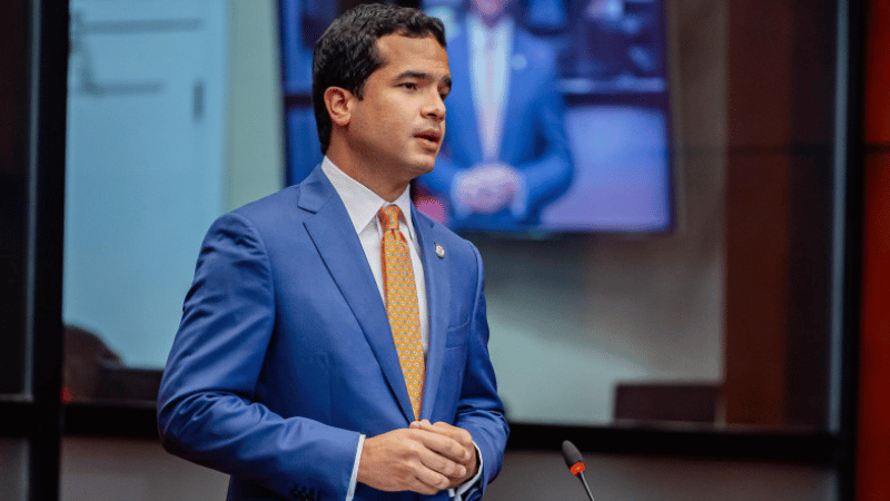 Omar Fernández critica cobro en ambas direcciones del nuevo peaje en la Autopista Duarte Omar Fernández critica cobro en ambas direcciones del nuevo peaje en la Autopista Duarte