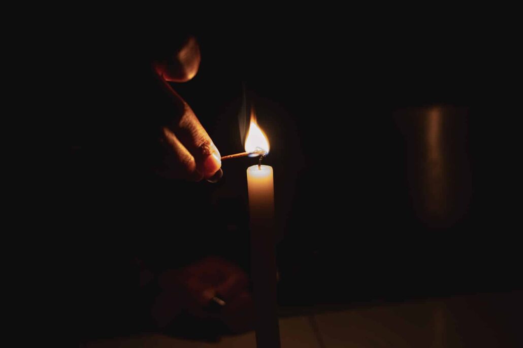 Comerciantes y residentes de El Puerto denuncian largas horas sin energía eléctrica