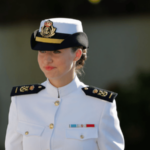 Ministra de Igualdad de España denuncia «mirada machista» en fotos de la princesa Leonor en bikini