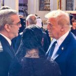 Abinader y Donald Trump conversan brevemente durante ceremonia al papa Francisco