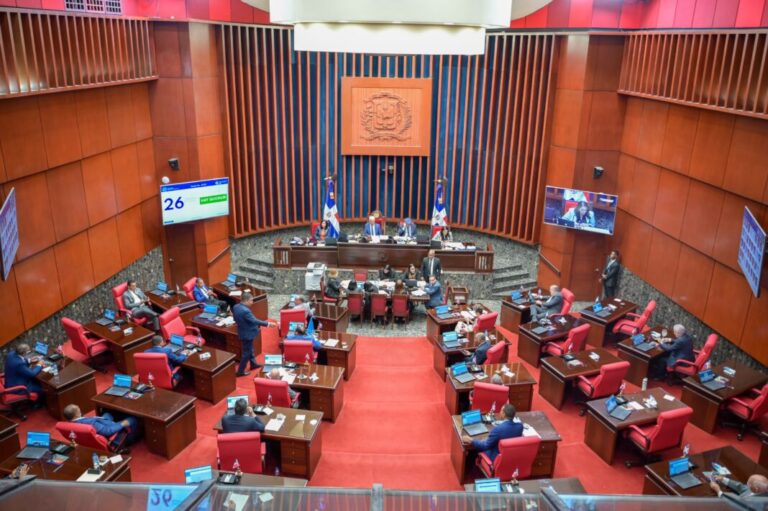 Senado aprobó en primera lectura ley que declara el 2 de mayo de cada año “Día de la Defensa de la Soberanía”