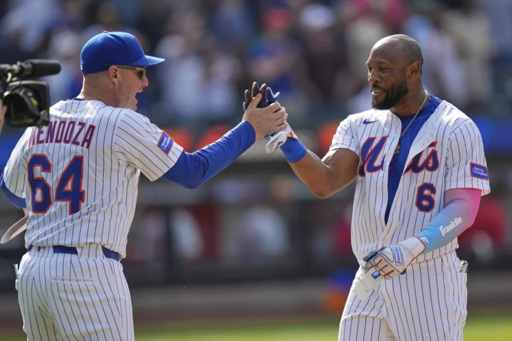 Soto y Marte brillan en victoria de los Mets sobre Filis en la décima entrada
