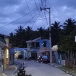 Residentes de Barahona denuncian abandono de Edesur ante prolongado apagón