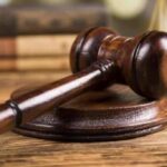 Condenan a dos años de prisión a hombre que amenazó de muerte a fiscal en tribunal de Montecristi