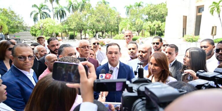 “Su legado quedará para siempre con nosotros”, expresa Johnny Pujols sobre Roberto Rodríguez Marchena