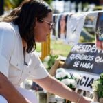 Alcaldía del DN realiza ofrenda floral en la zona cero a un mes de la tragedia del Jet Set