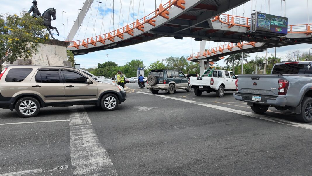 Chóferes respaldan cambio de vías y horarios para reducir tapones en el Distrito Nacional