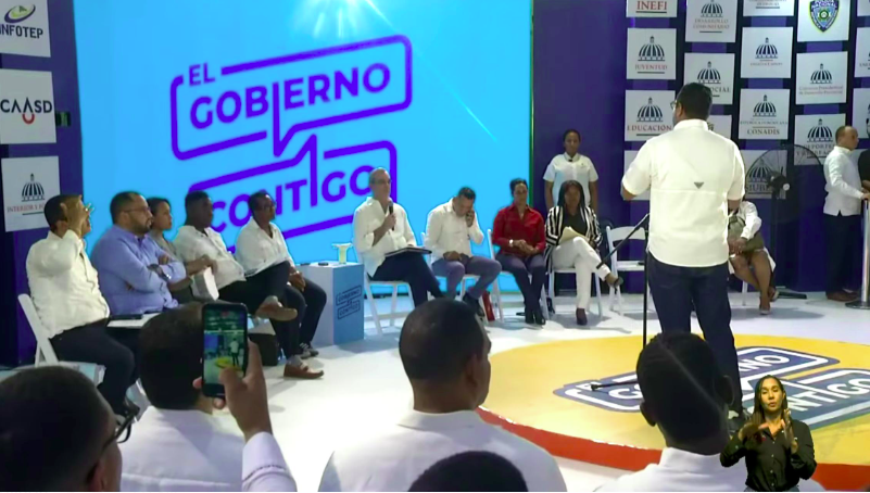 Dirigentes de fútbol de San Cristóbal, destacan la firmeza de Benny Metz para explicar al presidente situación del Rosendo Sepúlveda