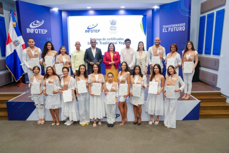 INFOTEP y la Embajada de la India promueven el bienestar integral a través de la formación en Yoga