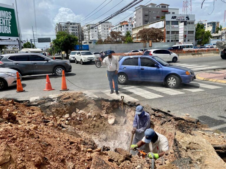 CAASD realizó más de 550 intervenciones en junio para resolver averías, dar mantenimientos y optimizar servicio de agua potable