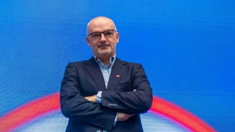 Experto llama a modernizar sector financiero con código abierto