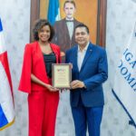Víctor D’ Aza es reconocido como Funcionario Público del Mes por su impacto en la gestión municipal