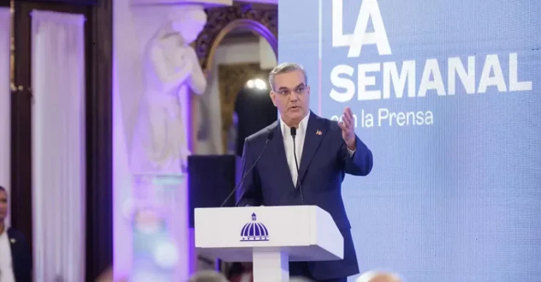 El presidente Luis Abinader niega déficit en el Senasa