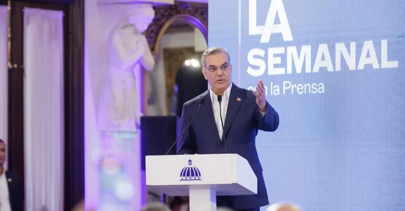 El presidente Luis Abinader niega déficit en el Senasa