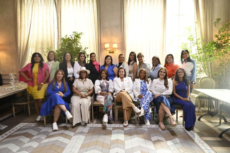 Empresarias en Tenis RD-USA celebra un encuentro que une y empodera a mujeres líderes de la diáspora y República Dominicana