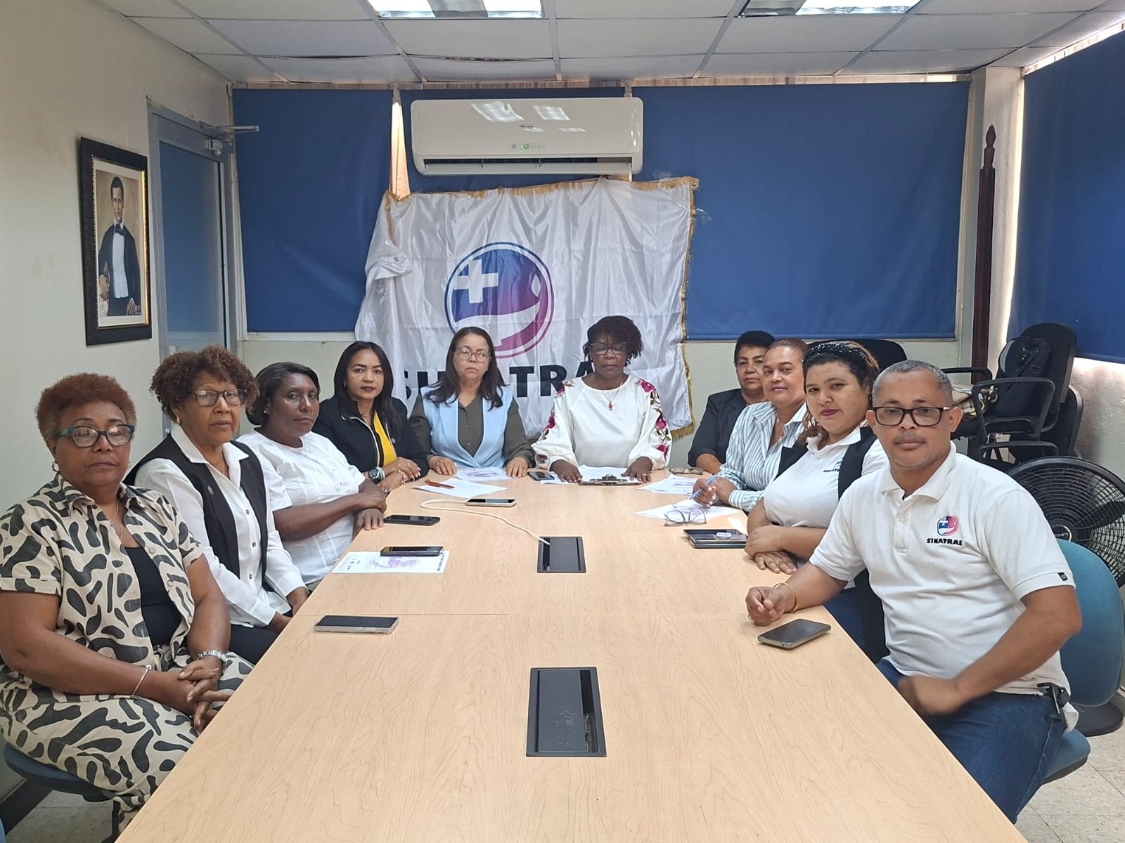 SINDICATO NACIONAL DE TRABAJADORES DE ENFERMERÍA SINATRAE