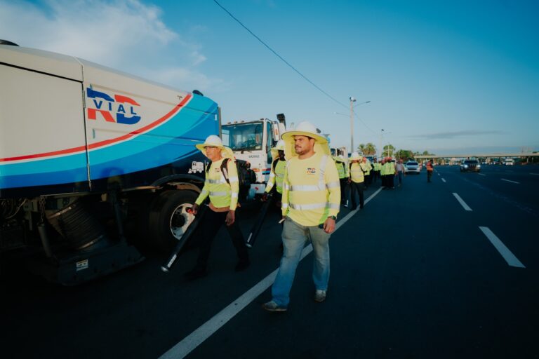 RD Vial inicia el Programa “Carreteras Limpias”en autopistas del país