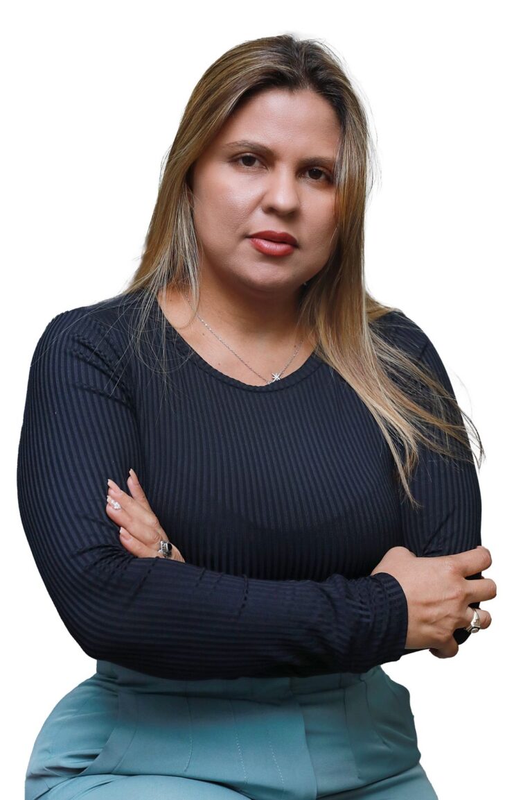 Periodista Joseline Reyes denuncia intento de estafa vía WhatsApp con número de contacto conocido
