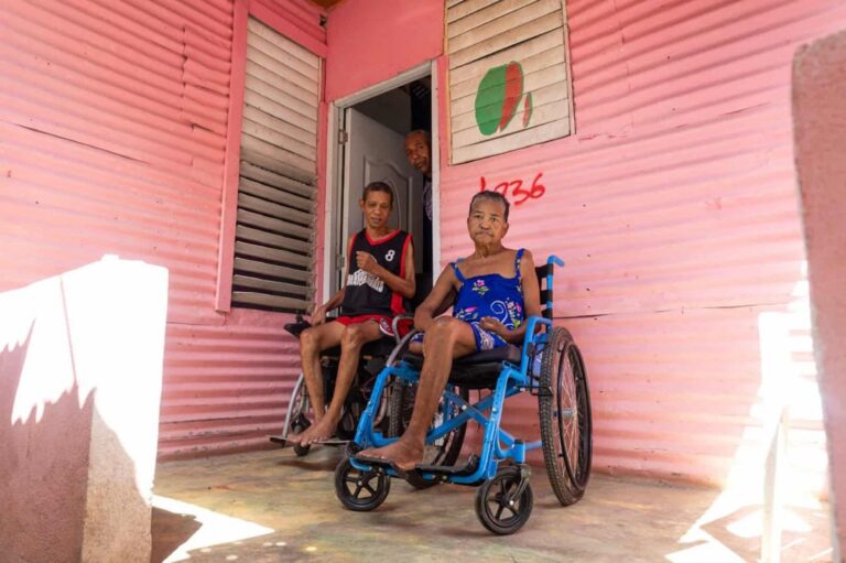 Los moradores de la Ribera del OZAMA expresan su descontento por desalojos injustos encabezados por la empresa URBE